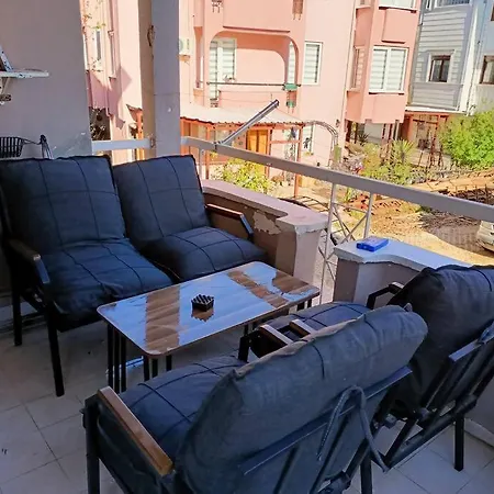 Havalimani Ve Lara Plaj Yakin. 1+1 Daire Апартаменты